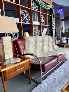Billy Haines Lounge